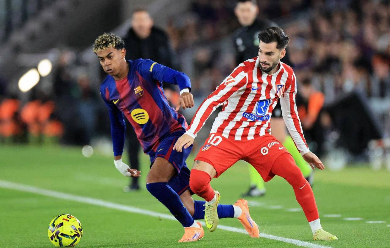 布伦森首节火力全开，高效得分但三分线外失准（布伦森首节狂飙高效取分，三分表现低迷）