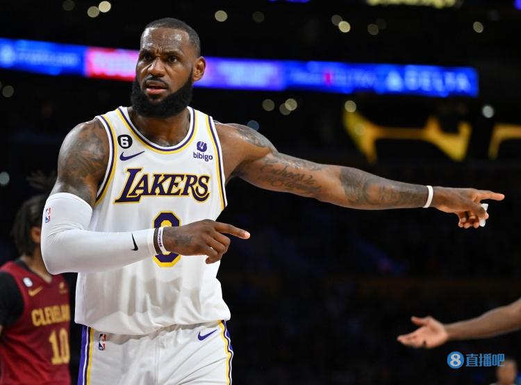 TA：帕尔特伊已接受黄潜的体检；明天他将在伦敦出席听证会（TA：帕尔特伊完成黄潜体检，明日赴伦敦参加听证会）