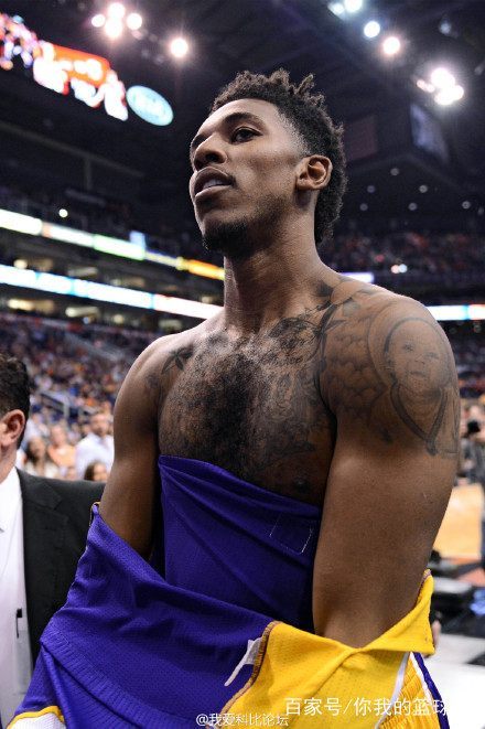 历史首位，前武汉女足外援特姆瓦连续两年获得美女职最佳球员（前武汉女足外援特姆瓦成历史首人，连续两年当选美女职年度最佳球员）