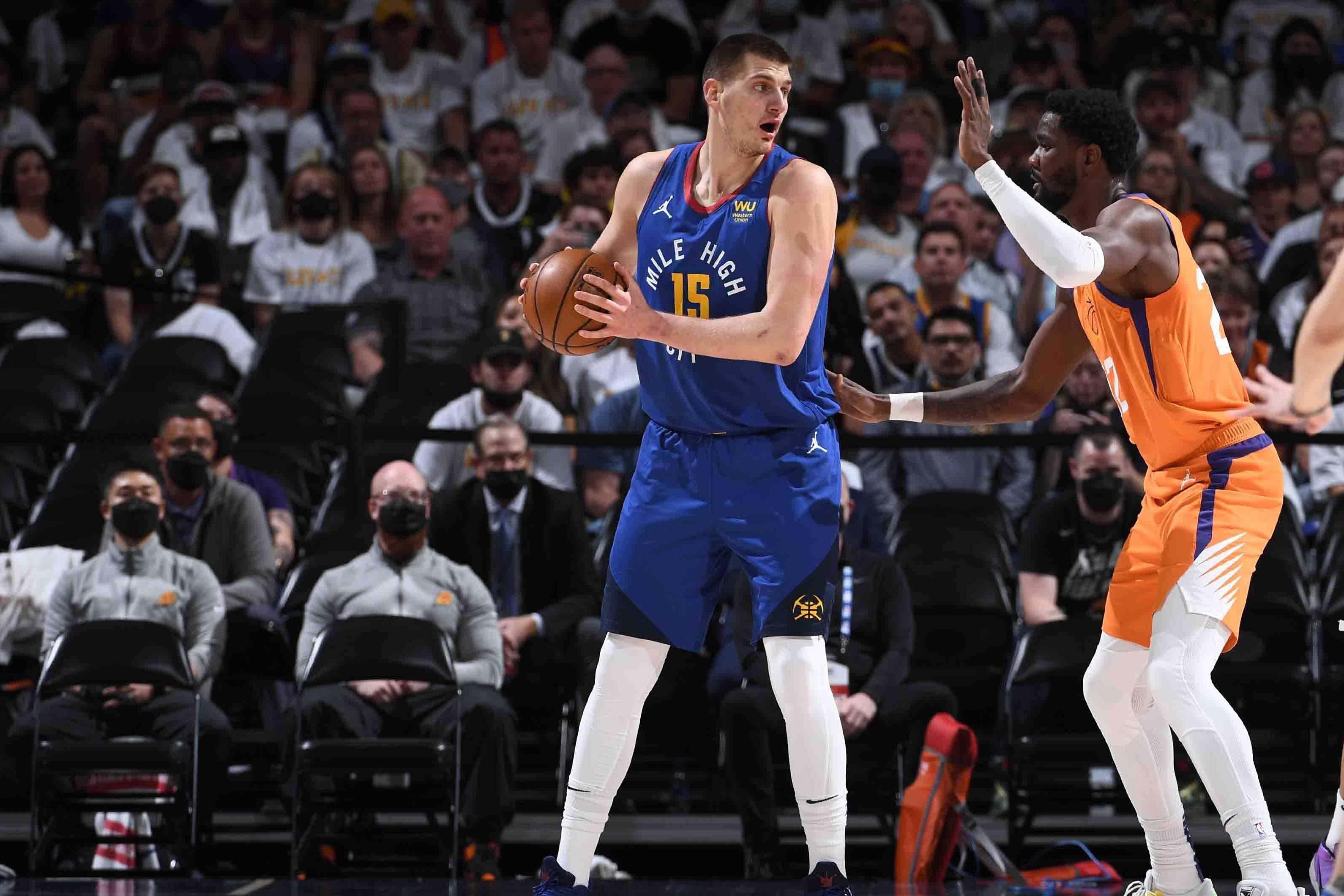 镜报：英超俱乐部密切关注维尼修斯，曼联利物浦都曾对他有意（镜报：英超多队关注维尼修斯，曼联、利物浦均曾有意）