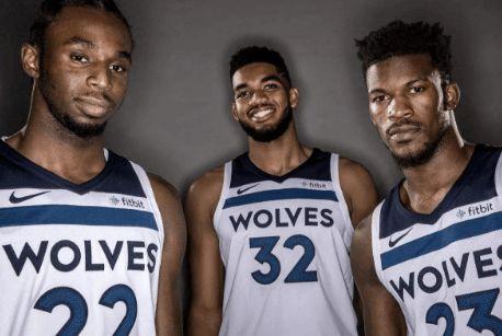 篮球湖人主力球员场上状态火热（湖人核心球员比赛状态爆棚）