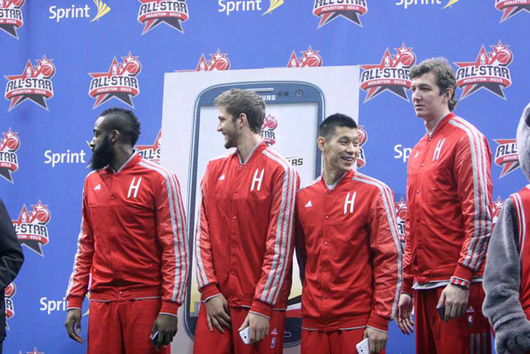 独行侠交易传闻：加福德成热门目标，他能带来即战力吗？（独行侠交易风声四起：加福德成补强焦点，能否立即提升战力？）