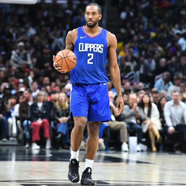 高效！文班亚马半场替补11分钟9中6拿到14分5板（效率爆棚！文班亚马替补半场11分钟9投6中砍下14分5板）