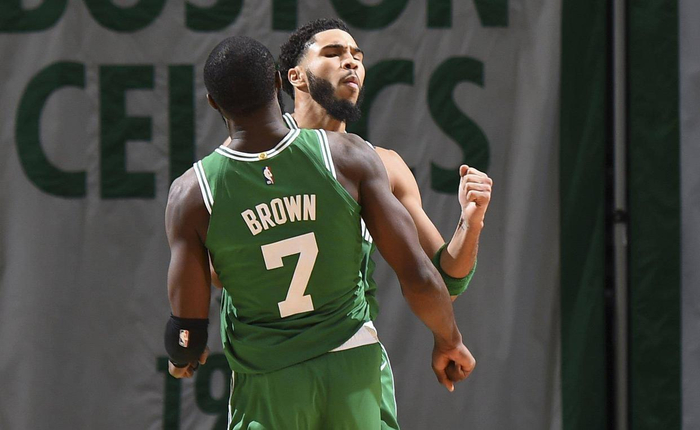 德天空：皇马有意法鹰后卫布朗，近期已派球探考察球员（德媒：皇马看上法鹰后卫布朗，近日已派球探实地考察）