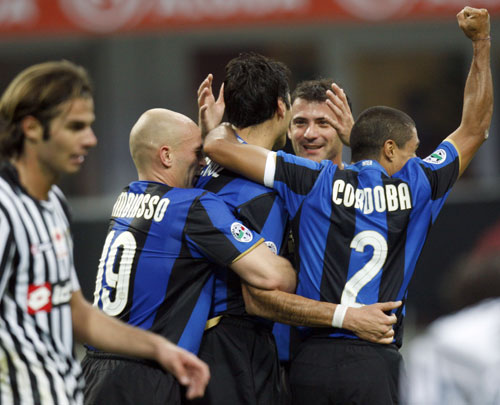 队记：国王主场被掘金血洗，球迷对老板高喊“卖掉球队”（队记：国王主场惨败于掘金，球迷齐声要求老板卖队）