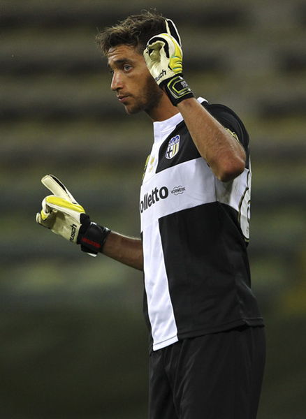 篮球NBA球员合约细节曝光，引发讨论（NBA球员合同细节流出，掀起热议）