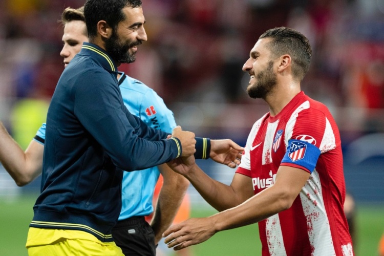 媒体人：中国女足有必要请洋帅吗，面上是孙雯管，实际是谁？（媒体人：女足是否该引进外籍主帅？表面由孙雯主抓，背后实际拍板者是谁？）