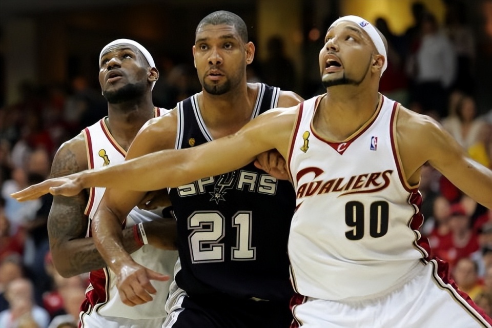 斯基拉：米兰于上周联系了加蒂经纪人，不过尤文暂无出售计划（斯基拉：米兰上周接洽加蒂经纪人，尤文目前无出售意向）