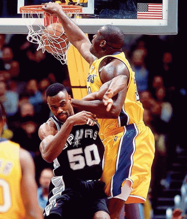 图片报：阿德耶米因非法持有武器被检察院判处罚款45万欧（德媒：阿德耶米涉非法持有武器，检方处以45万欧罚款）