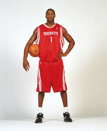 国际米兰vs科莫：劳塔罗-马丁内斯、恰尔汗奥卢首发，莫拉塔、尼科-帕斯出战（国际米兰迎战科莫：劳塔罗、恰尔汗奥卢先发，莫拉塔与尼科·帕斯出场）