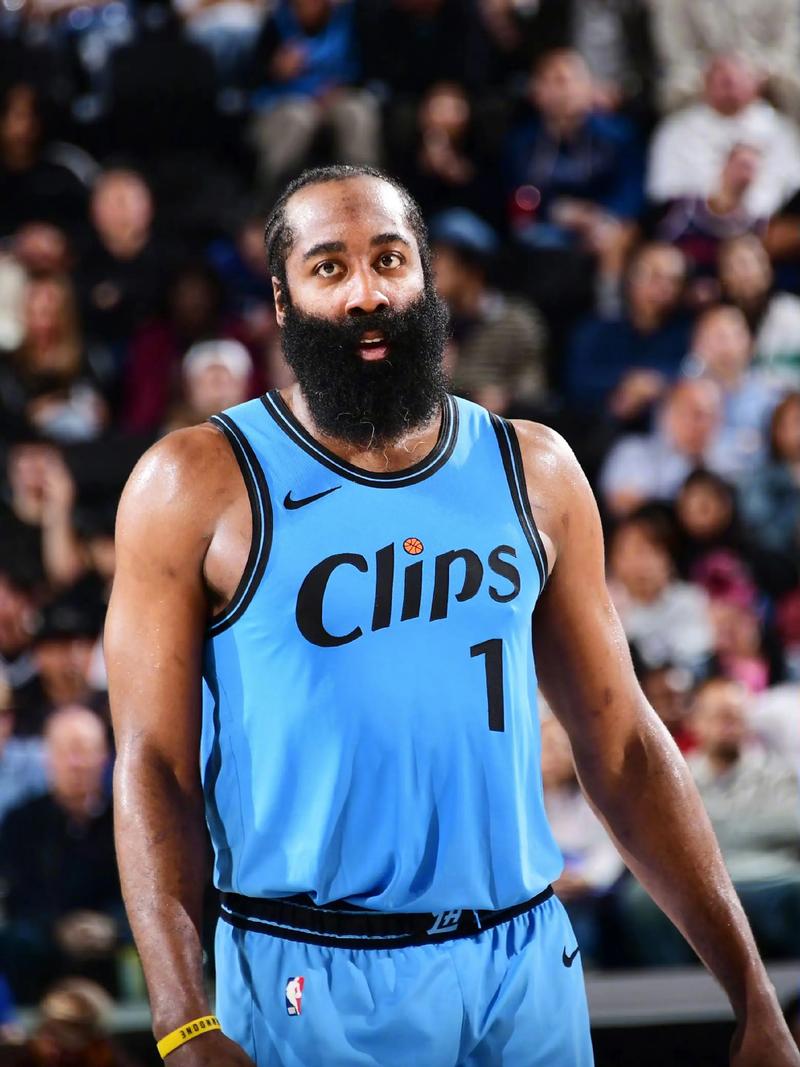 国际足联宣布创办U15世界杯，首届比赛将在2026年推出（国际足联将推出U15世界杯，首届赛事定于2026年举行）