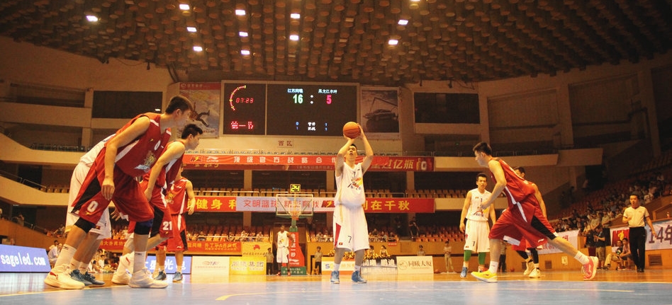 原曼联青年队球员目前正在卖蛋糕，他是小麦、拉什福德前队友（昔日曼联青训球员改行卖蛋糕，曾与小麦、拉什福德同队）