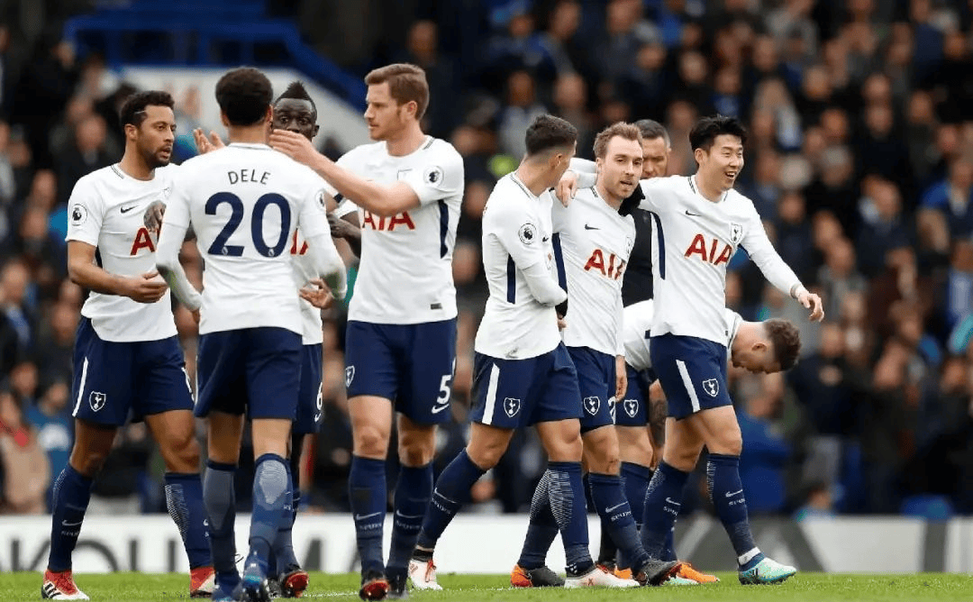 马奎尔：建议废除大部分VAR干预，保留门线技术和越位判罚（马奎尔呼吁取消大部分VAR介入，仅保留门线技术与越位判定）