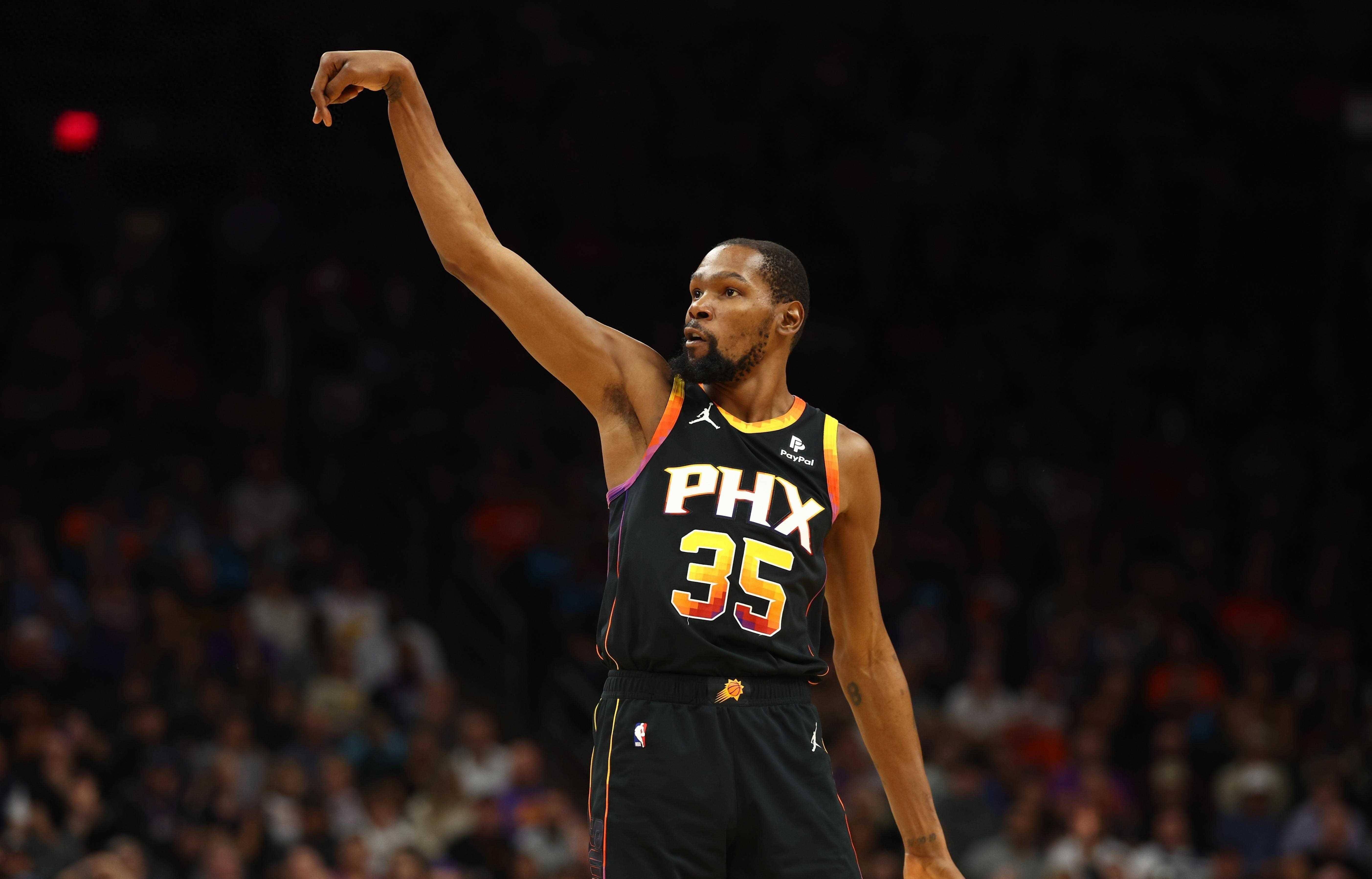 TA：皇马对引进科纳特没有兴趣，球员未来呈开放态势（TA：皇马无意签下科纳特，球员去留仍未定）